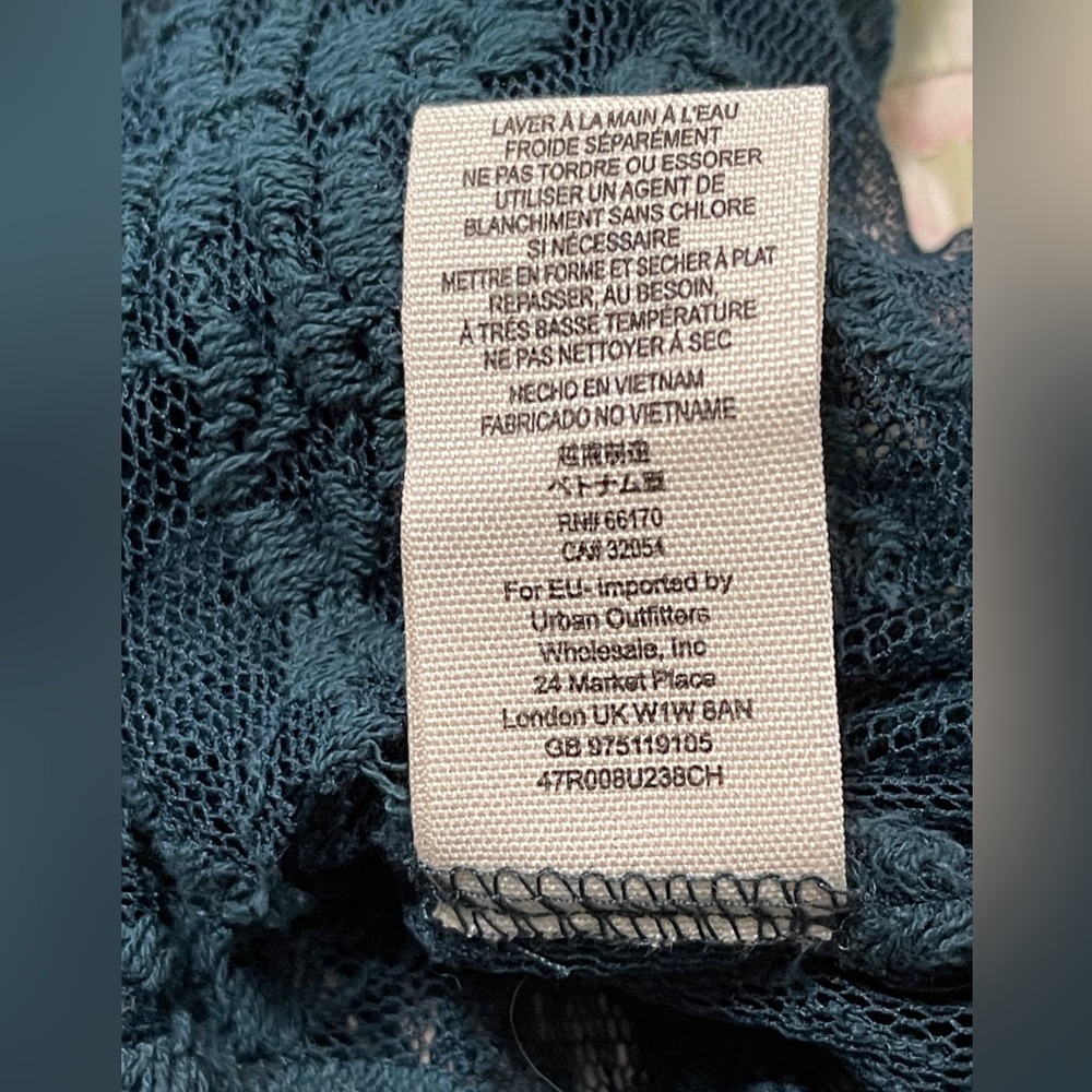 Free People Lost in Austin Cold Shoulder Top in Teal size L NWOT - Picture 8 of 8